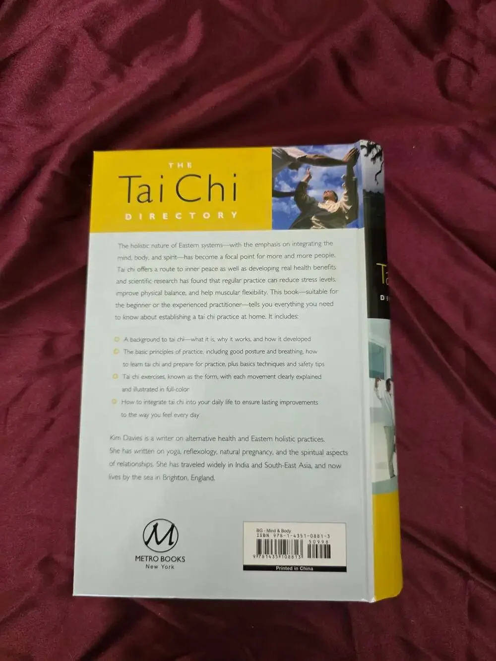 The Tai Chi Directory by Kim Davies (Hardcover)